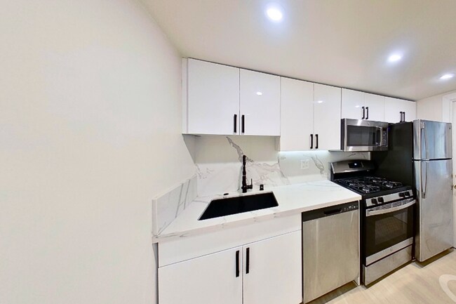 Building Photo - 2310 Haste St