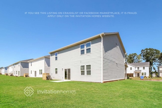 Building Photo - 859 Pebble Blvd