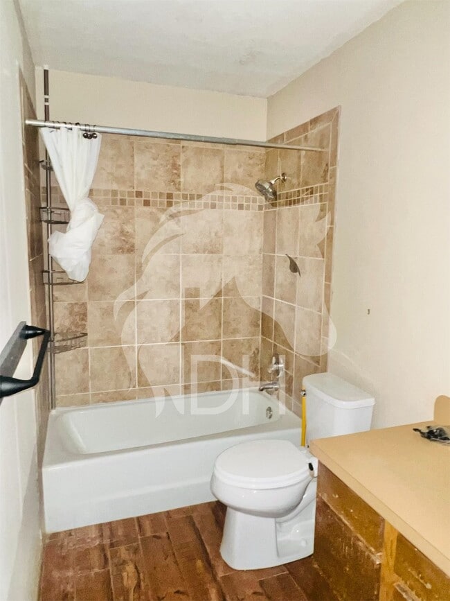 Building Photo - **Charming 2-Bedroom Condo in Enid, OK!**