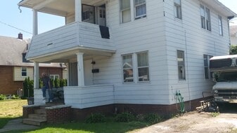 Building Photo - 2118 Delence St
