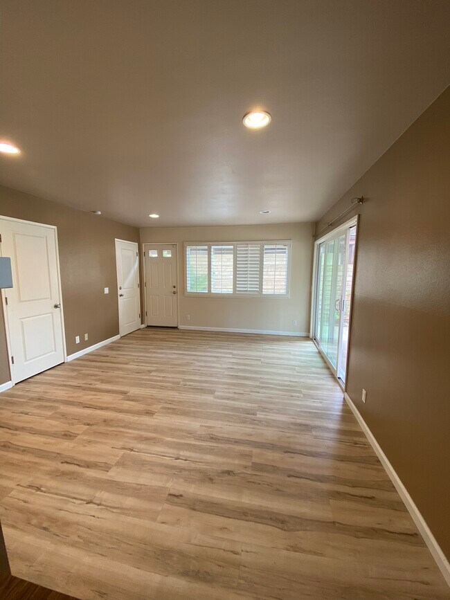 Building Photo - 5015 Corbina Way