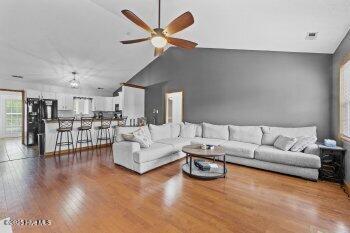 Building Photo - 212 Quail Creek Ct