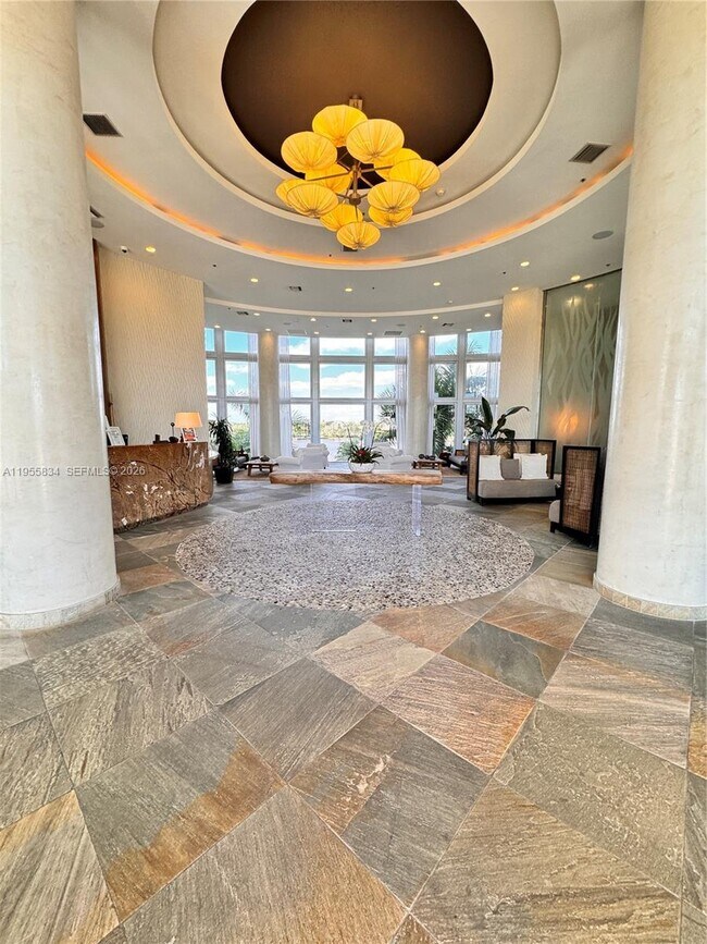 Building Photo - 2641 N Flamingo Rd