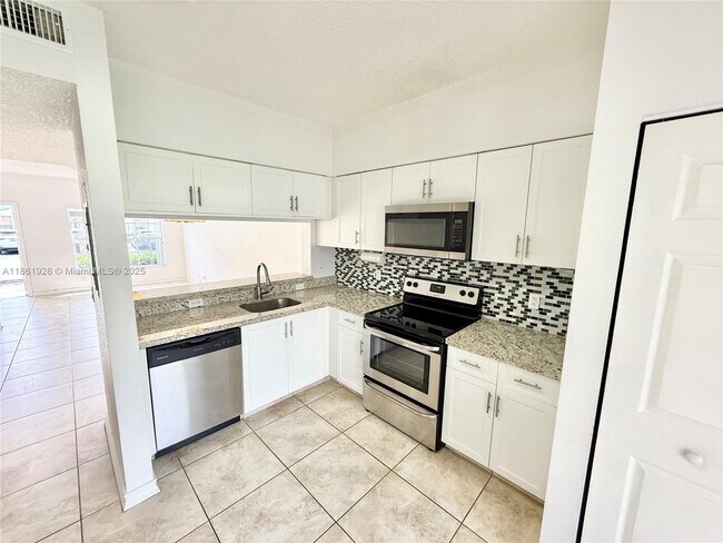 Building Photo - 70 Whitehead Cir