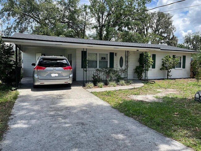 Front - 4610 S Gary Ave