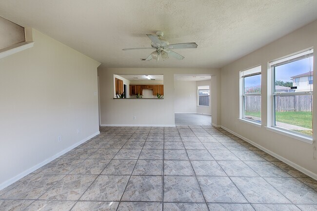 Building Photo - 8139 Sanders Glen Ln