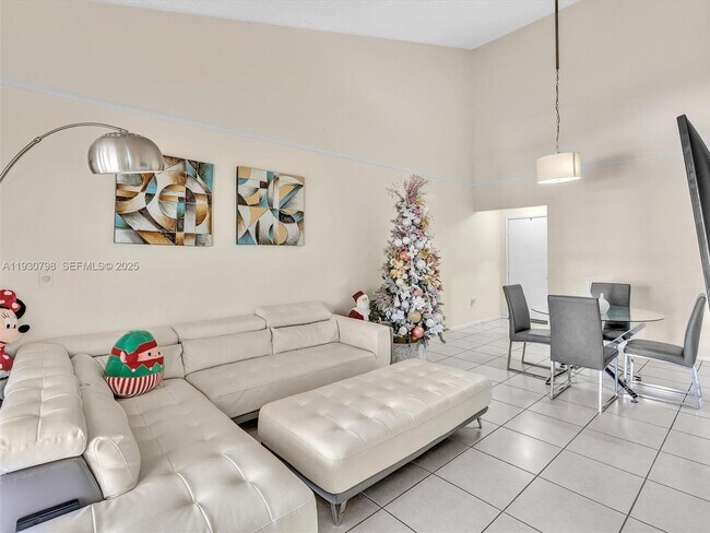 Building Photo - 10241 NW 9th St Cir