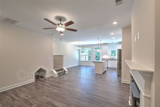 Building Photo - 26 Jaycee Ct