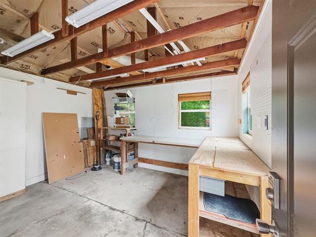 Building Photo - 2137 Lenamon Dr