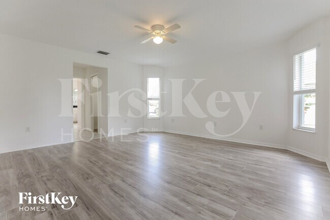 Building Photo - 84 Madre De Dios St