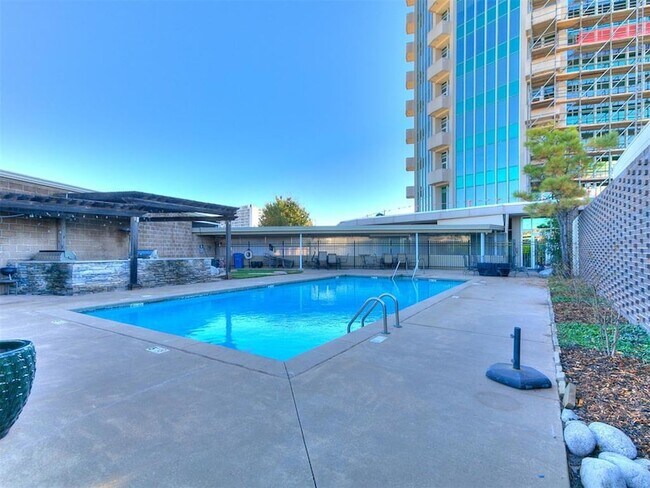 Building Photo - 5900 Mosteller Dr