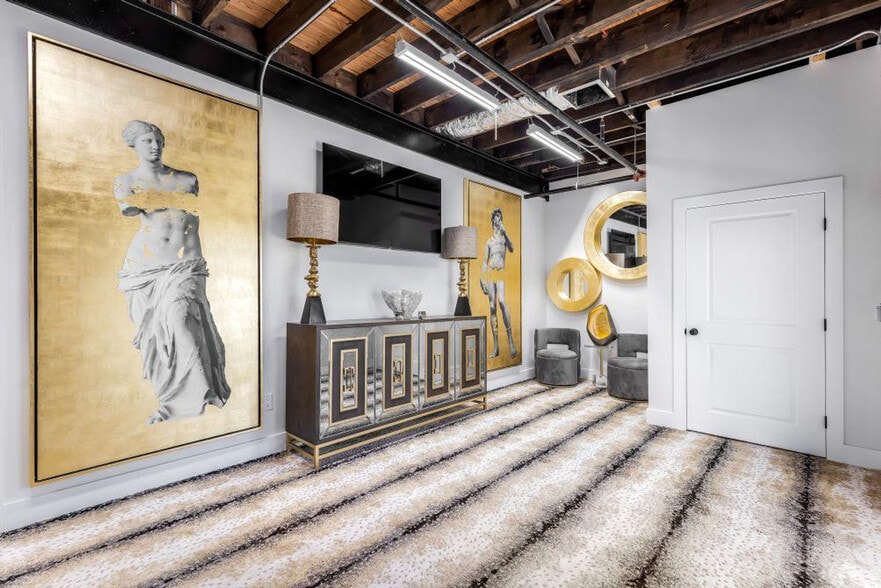 Building Photo - 156 Camellia St