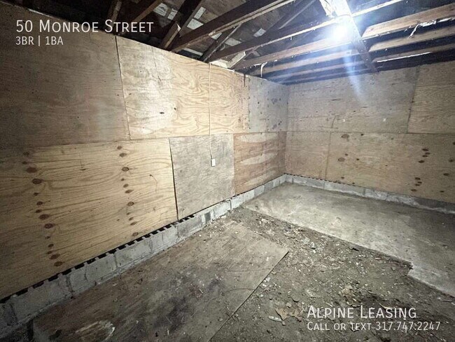 Building Photo - 50 Monroe St