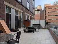 Building Photo - 1101 Locust St