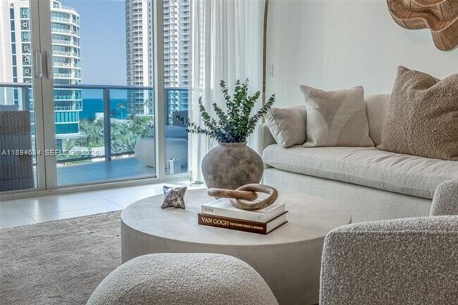Building Photo - 17550 Collins Ave