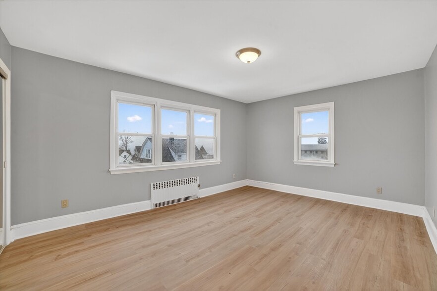 Living Area - 4 Amackassin Ter