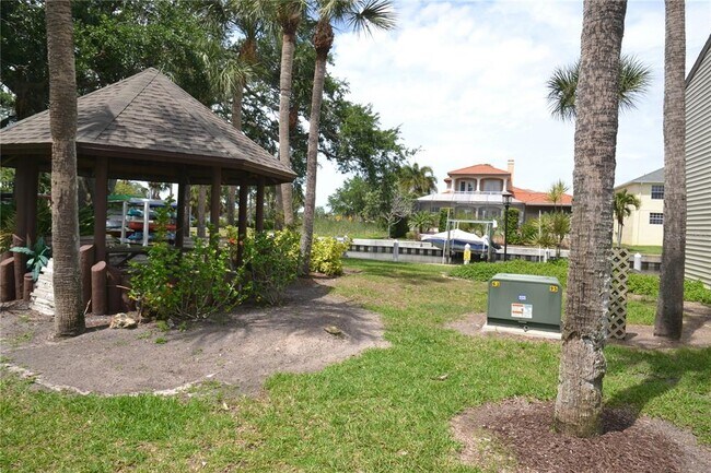 Building Photo - 329 Moorings Cove Dr