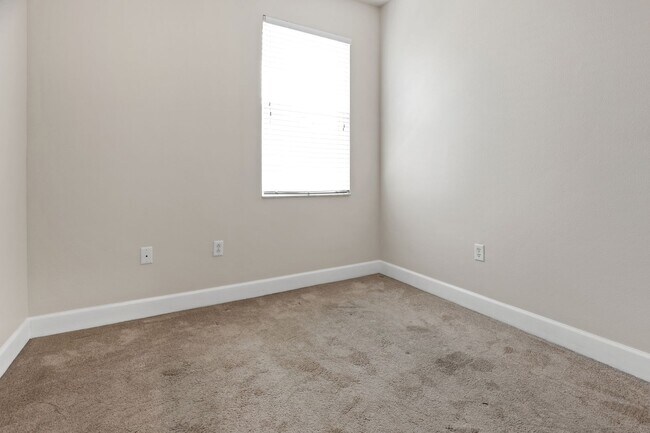 Building Photo - 8078 Moonstone Dr