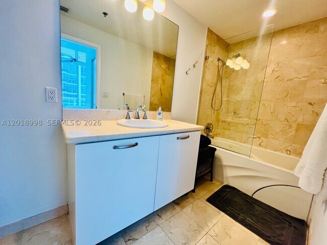 Building Photo - 6515 Collins Ave
