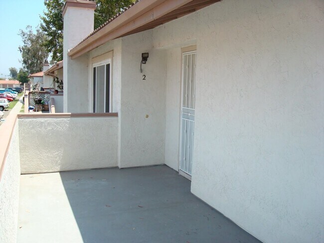 Building Photo - 3 bedroom 2 bath in great neighborhood in ...