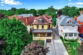 Building Photo - 522 W Ferry St