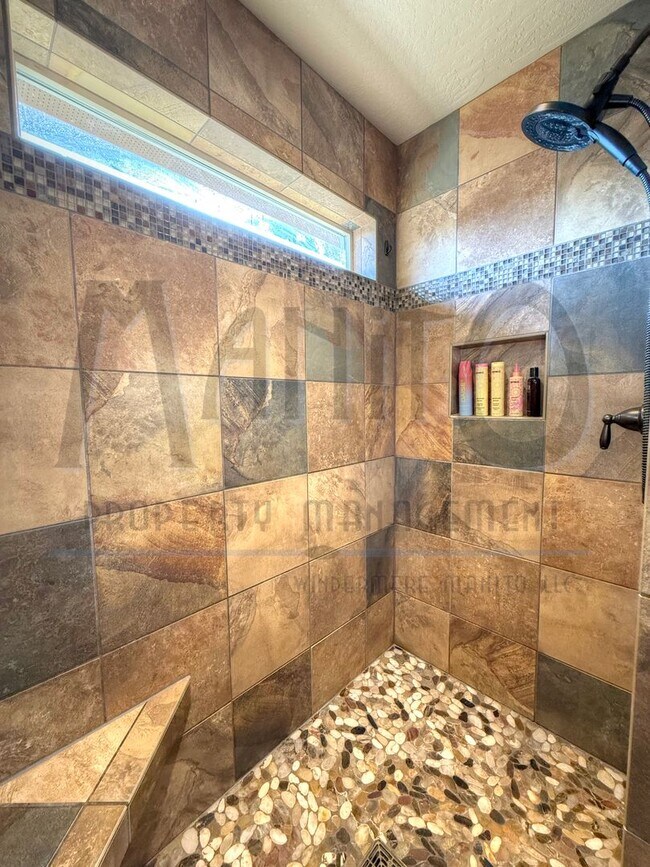 Building Photo - Stunning River Ridge Home With Spectacular Views