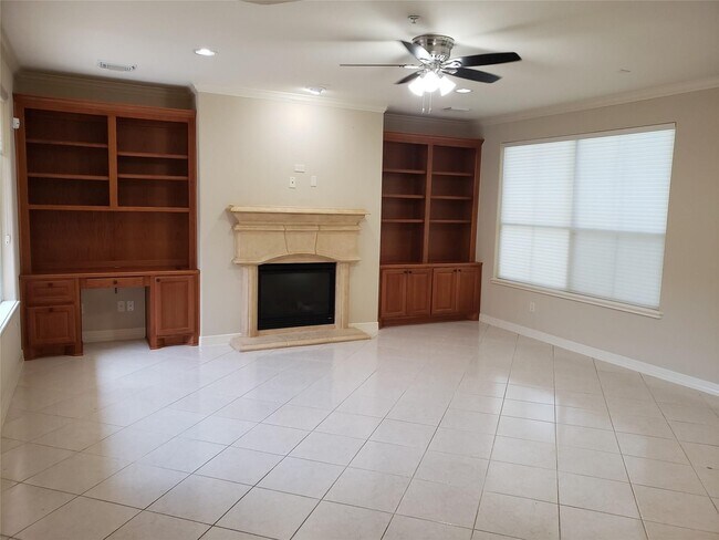 Building Photo - 4330 Lake Run Dr