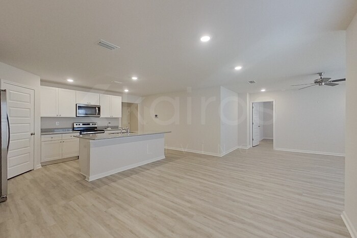 Building Photo - 4647 Malay Cir