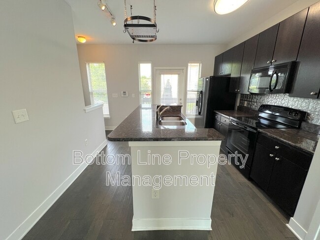 Building Photo - 841 Seigle Point Dr
