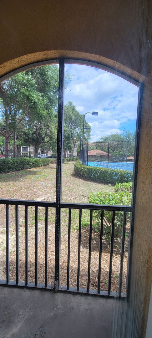 Building Photo - Serenata One bedroom Condo