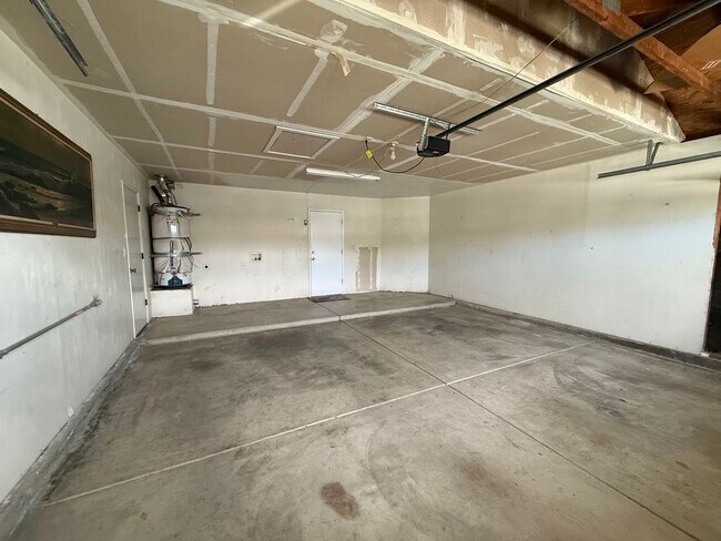 Building Photo - 248 Exie Ln