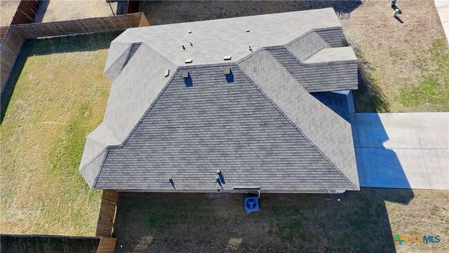 Building Photo - 302 Saddleback Trl