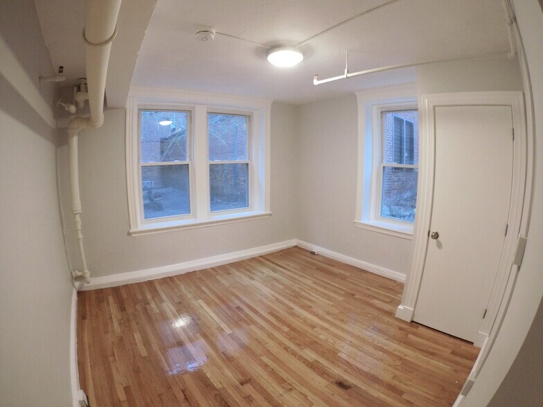 Building Photo - 1450 Commonwealth Ave