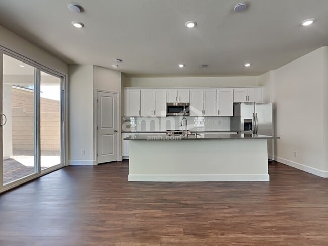 Building Photo - 8855 Brent Leaf Ave