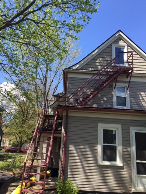 Building Photo - 1401 Golden Ave