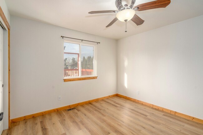 Building Photo - 9705 N Ptarmigan Dr