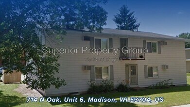 Building Photo - 714 N Oak St