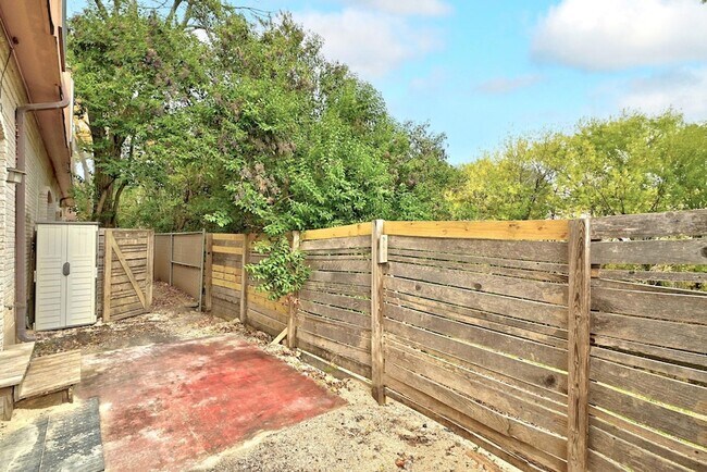 Building Photo - 7801 Shoal Creek Blvd