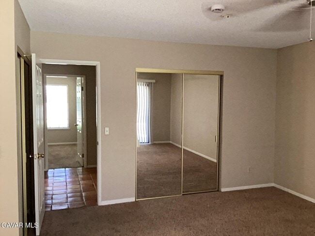 Building Photo - 43430 Sierra Vista Dr