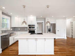 Building Photo - Room in House on Fiske St