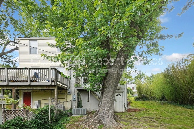 Building Photo - 2707 Jefferson Dr