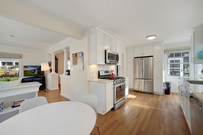 Building Photo - 4518 Chase Ave