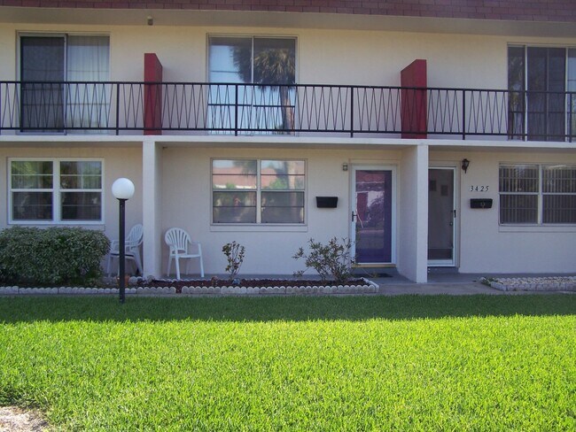Primary Photo - 50% off move in with 1 year lease agreement!!