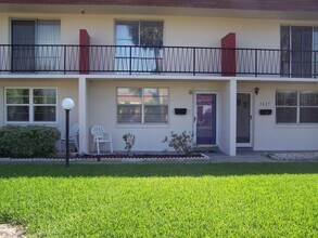 Building Photo - 50% off move in with 1 year lease agreement!!