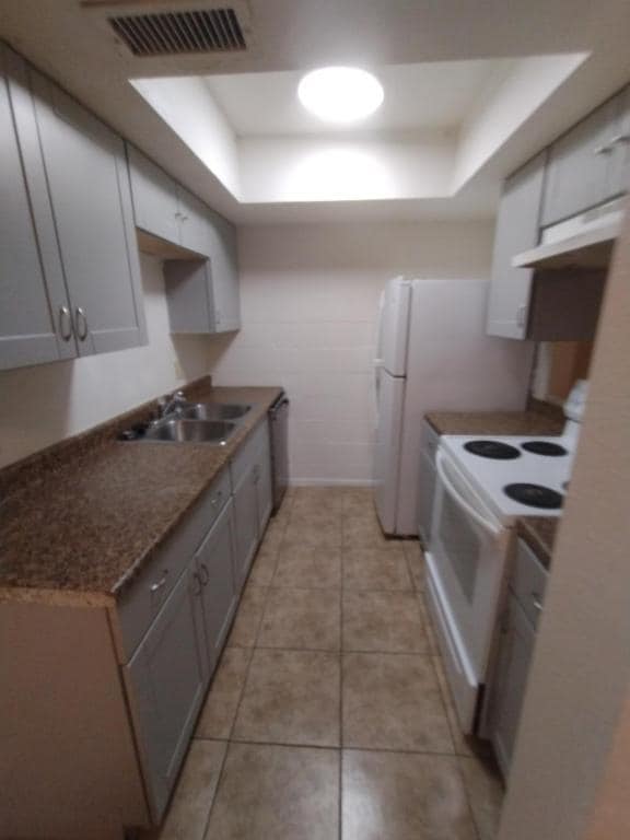 Building Photo - 3412 W El Caminito Dr
