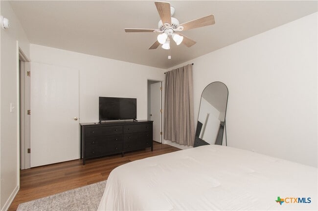 Building Photo - 1606 Yuma Trail