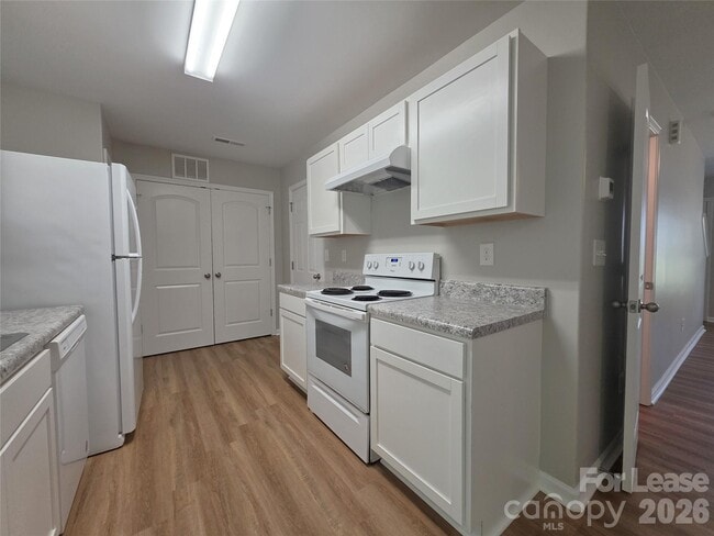 Building Photo - 1156 McRee Heights Cir