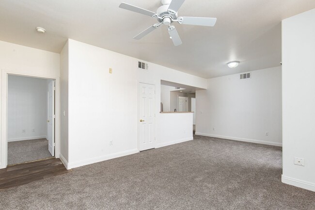 Building Photo - 8000 W Badura Ave