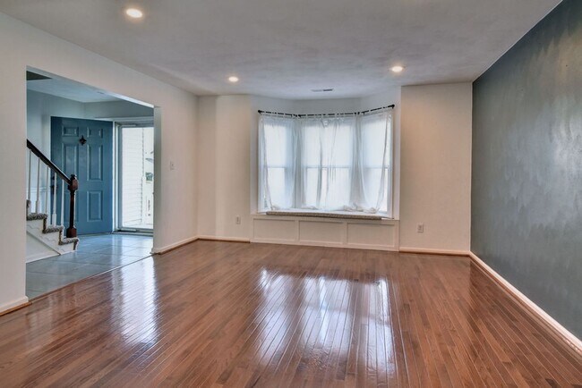 Building Photo - Great Corner Lot in Kiln Creek