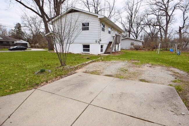 Building Photo - Remodeled 4 bedroom 2 bath home near Near Notre Dame